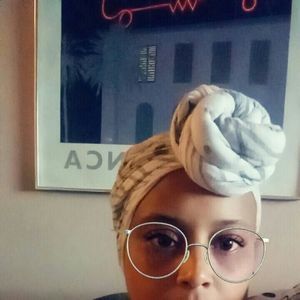 Meet your Posher, Kendra